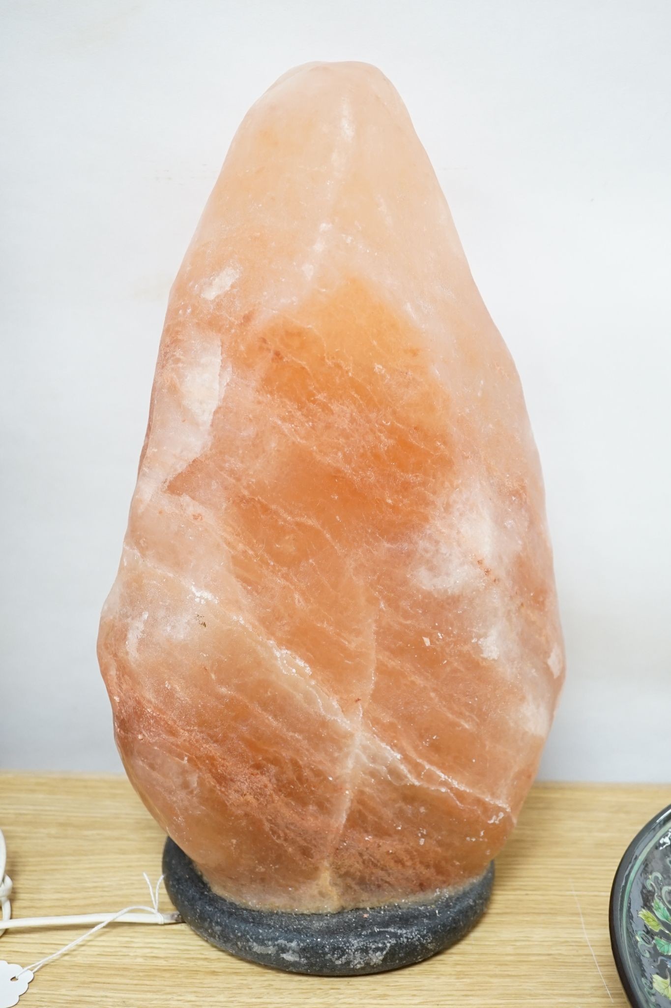 A large Himalayan rock salt lamp, 44cm